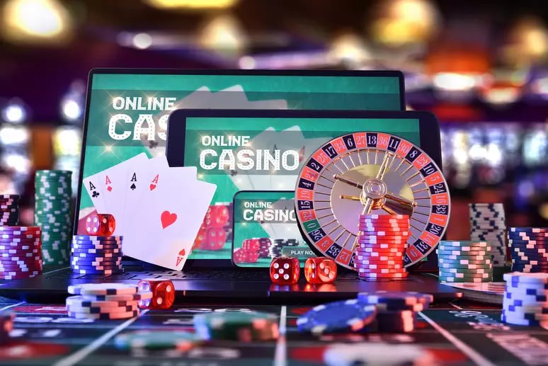 Tampilan pertandingan tinju dan opsi taruhan di aplikasi mobile rajalotre